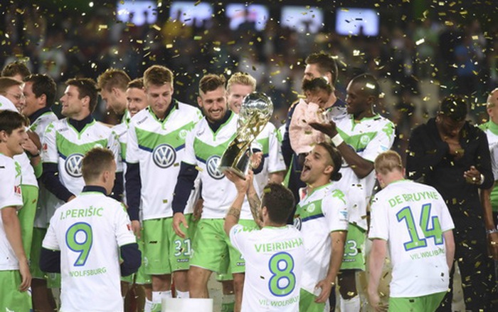 Bàn thắng lịch sử của Bendtner