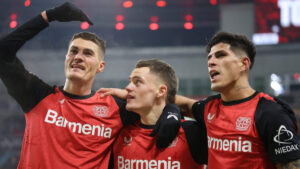 Jeremie Frimpong đã giúp đội nhà có bàn thắng mở tỷ số với một cú sút chính xác